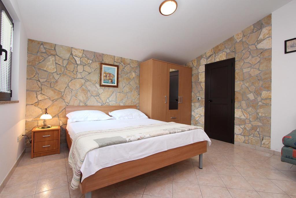 Apartments Marlina โรวีน ภายนอก รูปภาพ