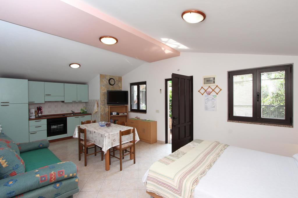 Apartments Marlina โรวีน ภายนอก รูปภาพ