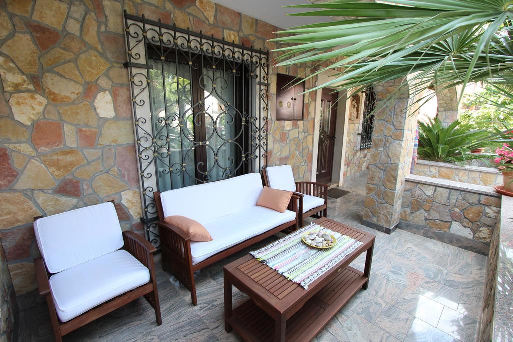 Apartments Marlina โรวีน ภายนอก รูปภาพ