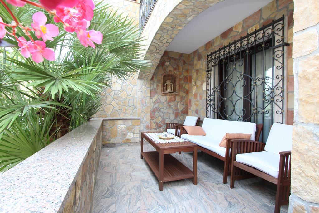 Apartments Marlina โรวีน ภายนอก รูปภาพ