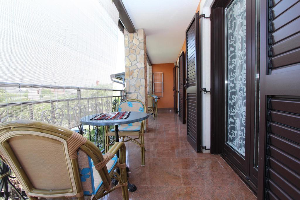 Apartments Marlina โรวีน ห้อง รูปภาพ