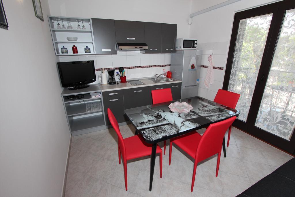 Apartments Marlina โรวีน ภายนอก รูปภาพ